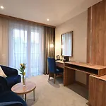 호텔 Foldana 4*